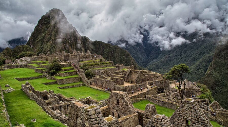 Discovering the Mystical Inca Trail to Machu Picchu: A Comprehensive Guide